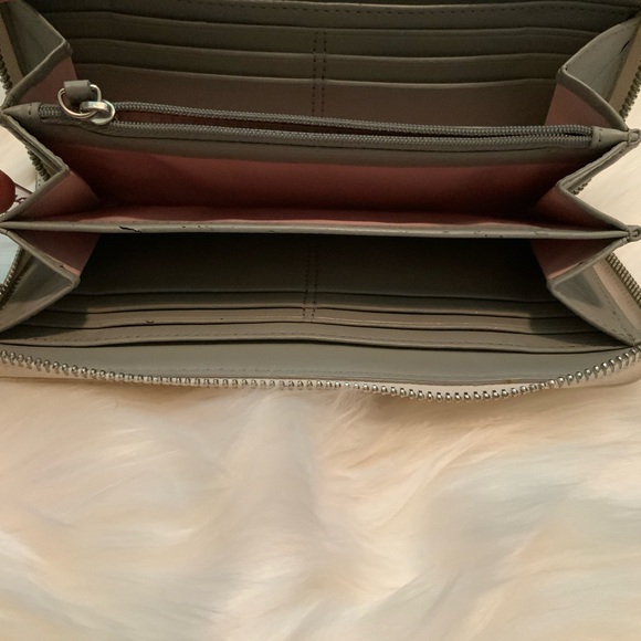 Wallet - Picture 3 of 3